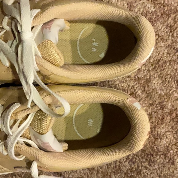 Nike Dunks - Women Size 9 - Picture 4 of 4